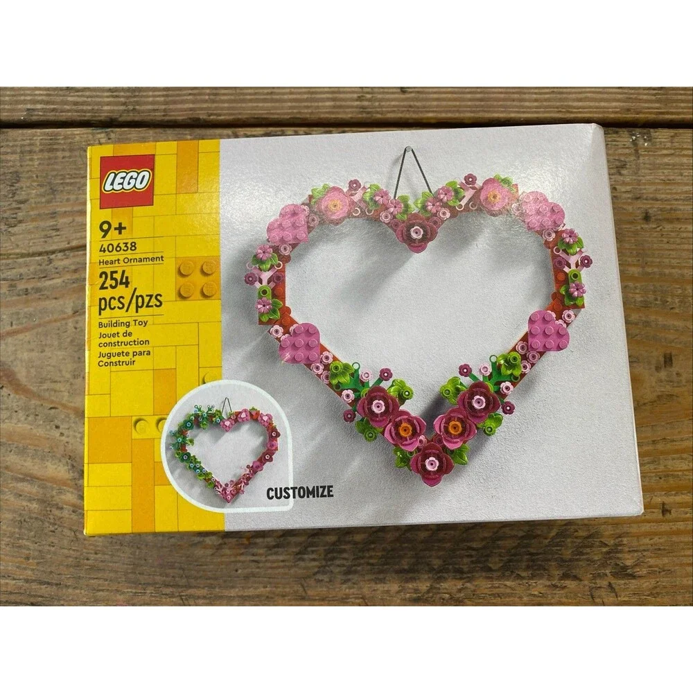 LEGO Heart Ornament Building Set - Creative Décor for Ages 9+ - 40638
